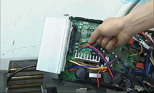 昆明美的空调电话是多少